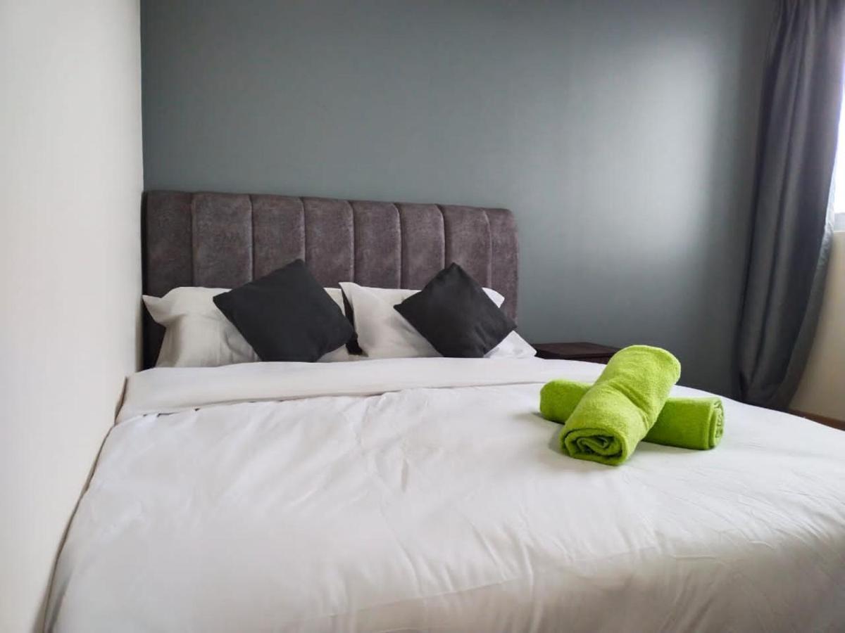 3 Bedrooms Big House Saville Cheras Mrt With Balcony Bagian luar foto